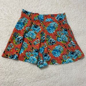2 hearts floral shorts